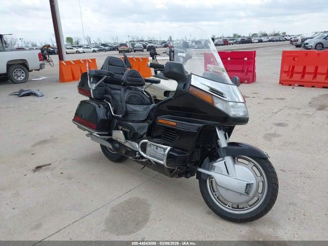 Salvage Honda Gl1500 Image