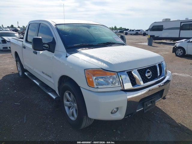Salvage Nissan Titan Image