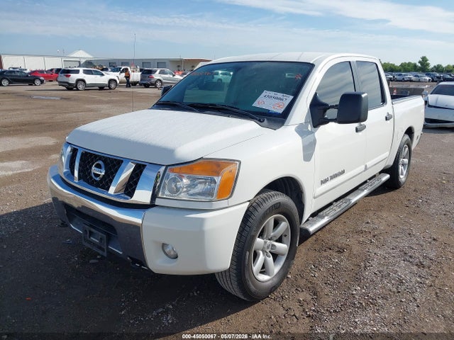 Nissan Titan Se