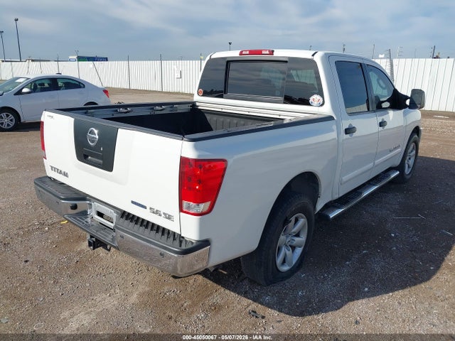 Nissan Titan Se