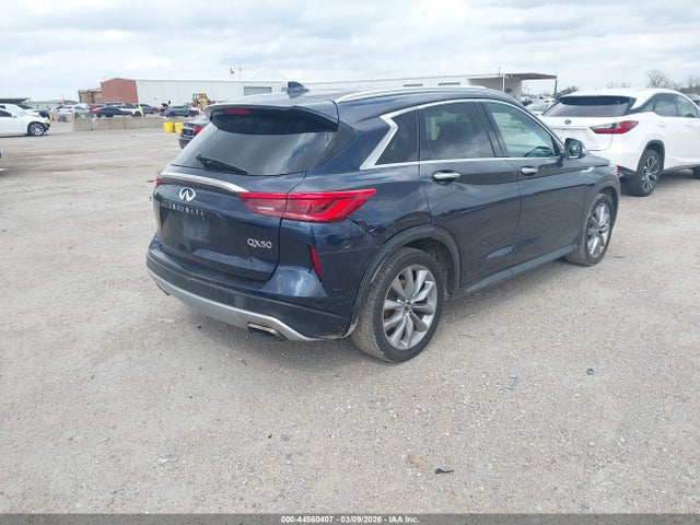 INFINITI Qx Essential
