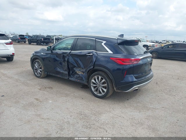 INFINITI Qx Essential