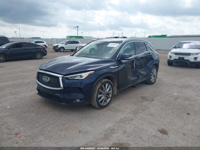 INFINITI Qx Essential
