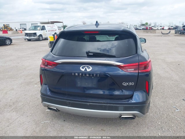 INFINITI Qx Essential