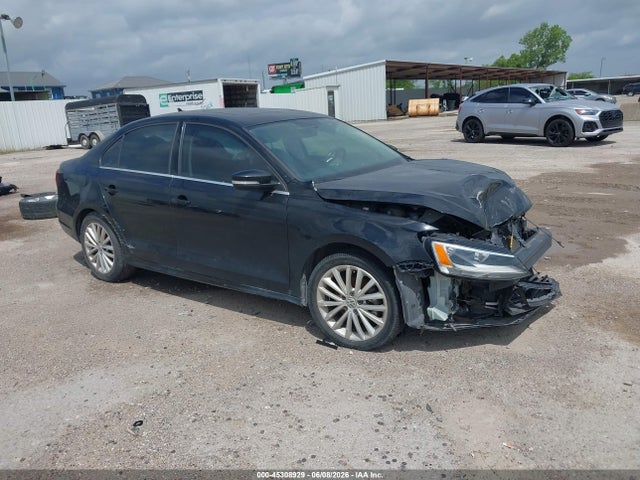 Salvage Volkswagen Jetta Image