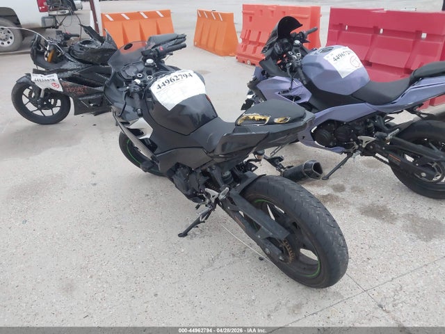 Kawasaki Ex400