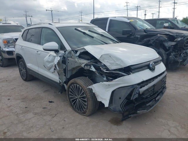 Salvage Volkswagen Taos Image