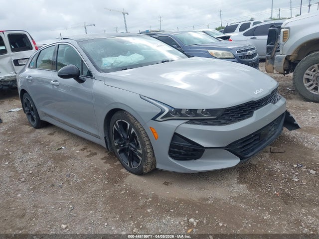 Salvage Kia K5 Image