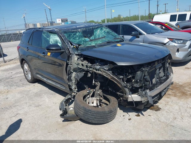 Salvage Ford Explorer Image