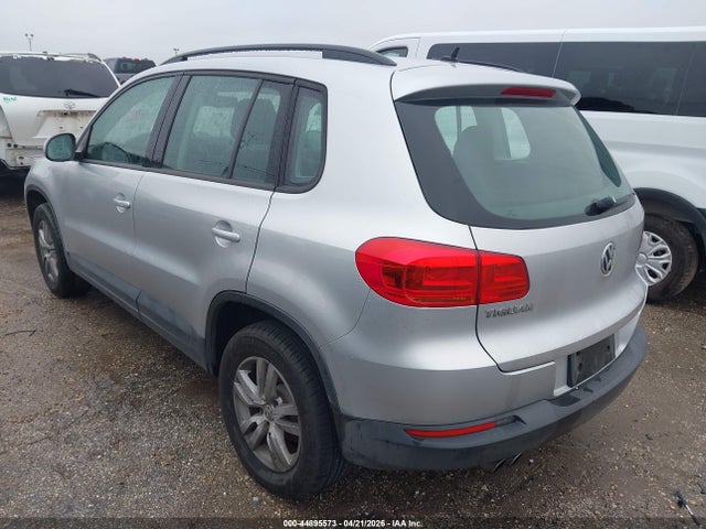 Volkswagen Tiguan S