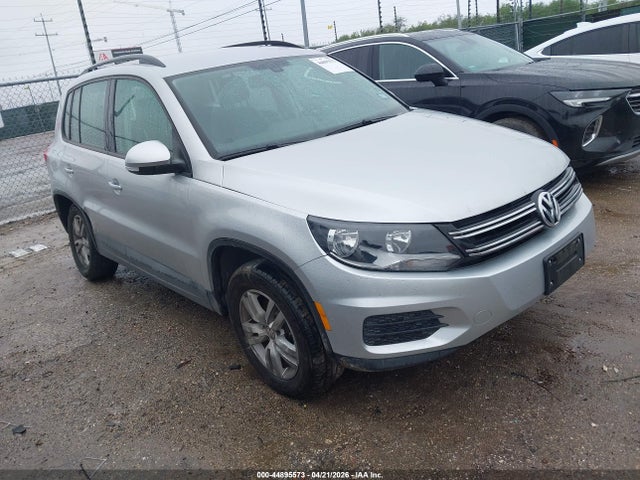 Salvage Volkswagen Tiguan Image
