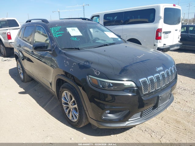 Salvage Jeep Cherokee Image