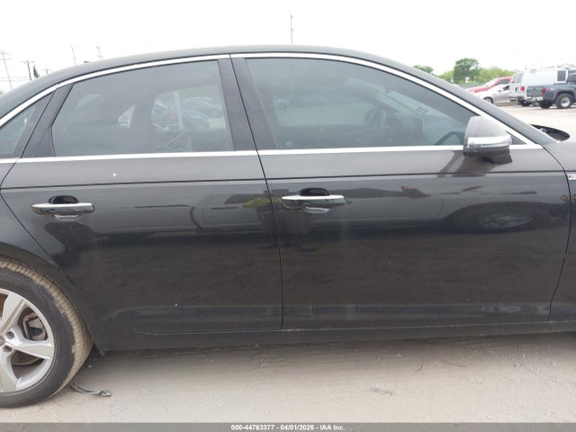 Audi A4 40 Premium