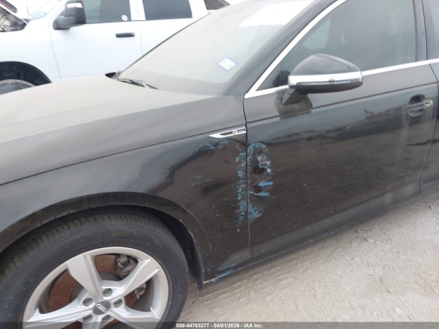 Audi A4 40 Premium