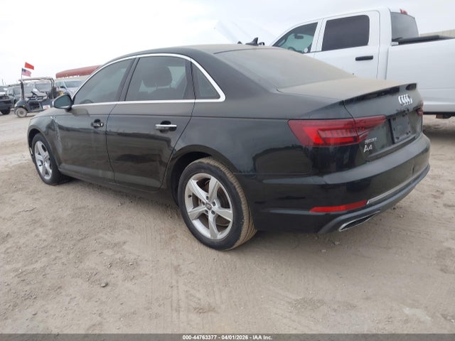 Audi A4 40 Premium