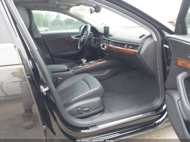 Audi A4 40 Premium