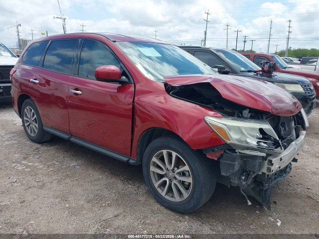Salvage Nissan Pathfinder Image