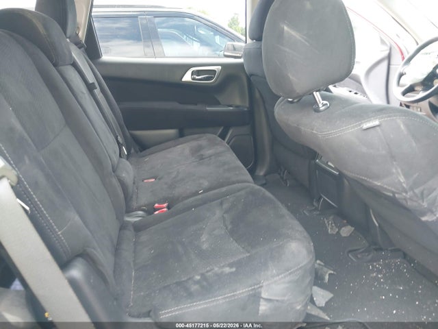 Nissan Pathfinder S
