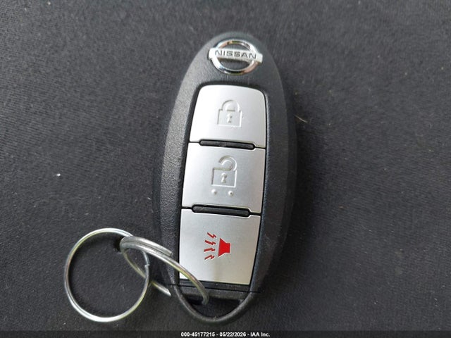 Nissan Pathfinder S
