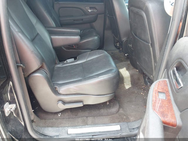 Chevrolet Suburban 1500 Ltz
