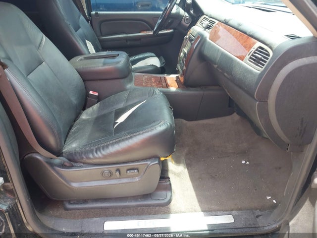 Chevrolet Suburban 1500 Ltz
