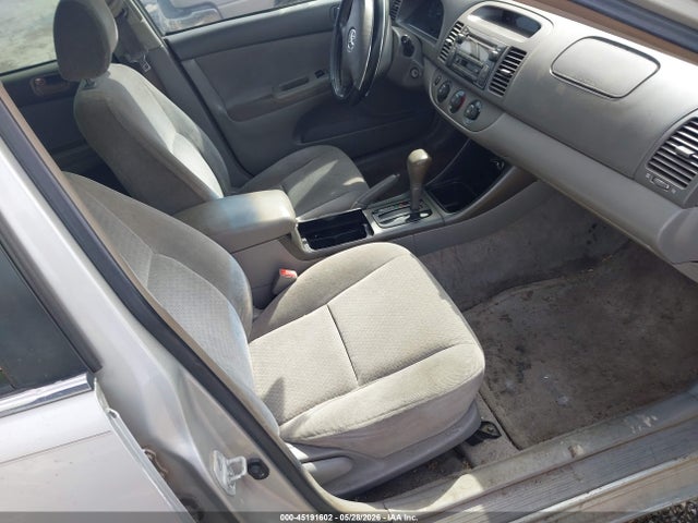 Toyota Camry Le