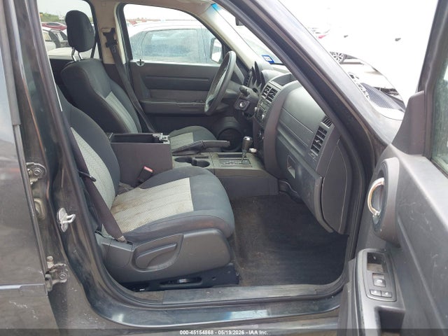 Dodge Nitro Se