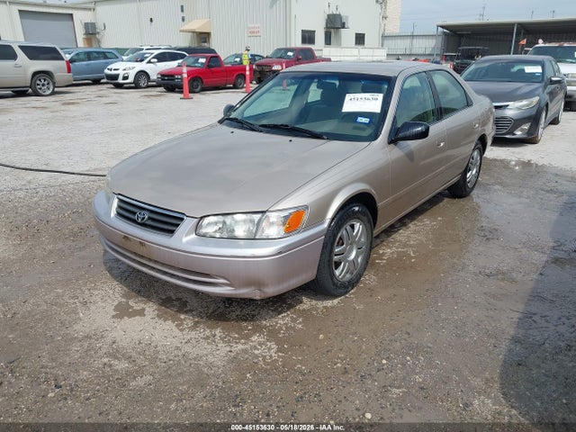 Toyota Camry Le