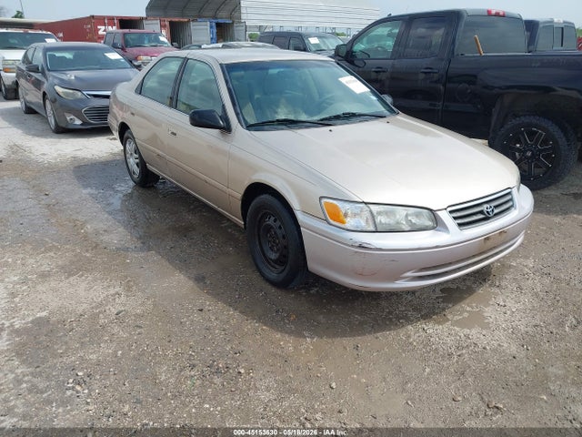 Salvage Toyota Camry Image