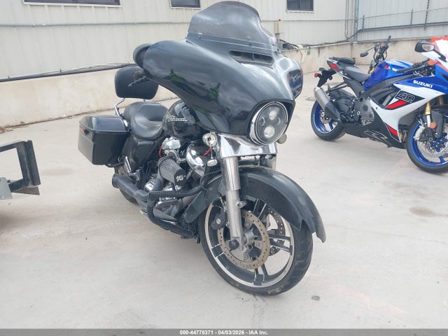 Salvage Harley-Davidson Flhx Image