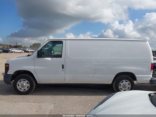 Ford E-150 Commercial