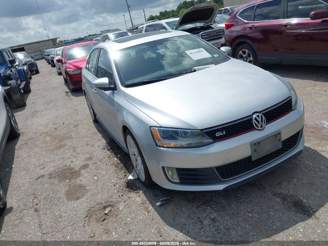 Salvage Volkswagen Jetta Image