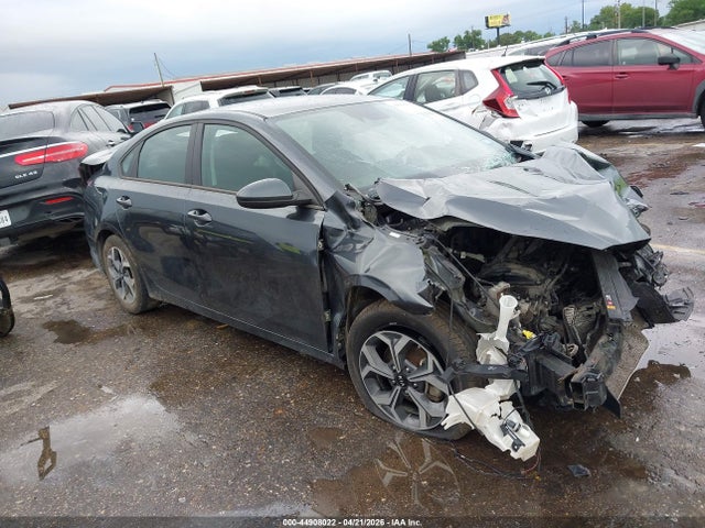 Salvage Kia Forte Image