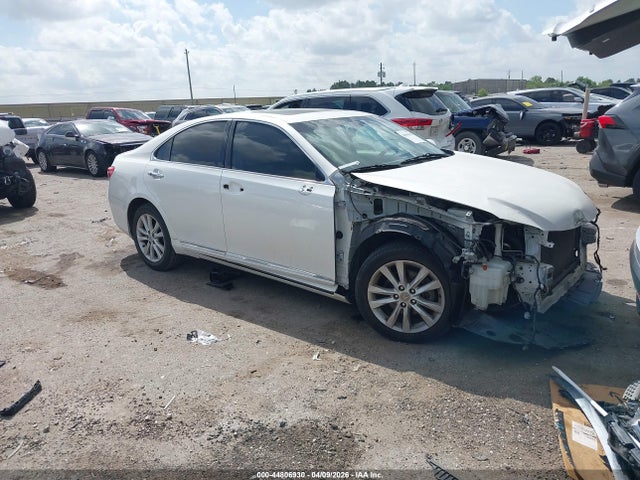 Salvage Lexus Es Image