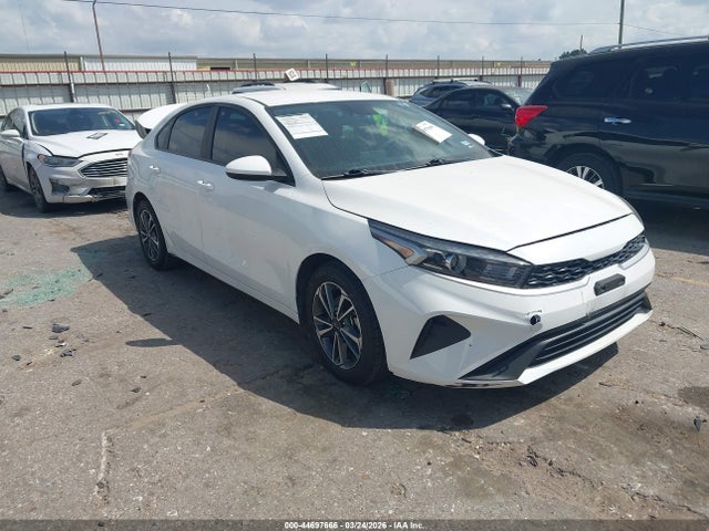 Salvage Kia Forte Image