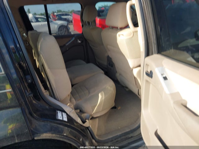 Nissan Pathfinder Se