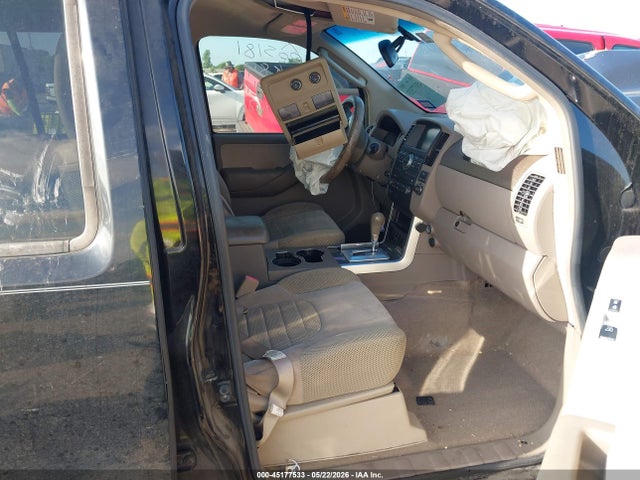 Nissan Pathfinder Se