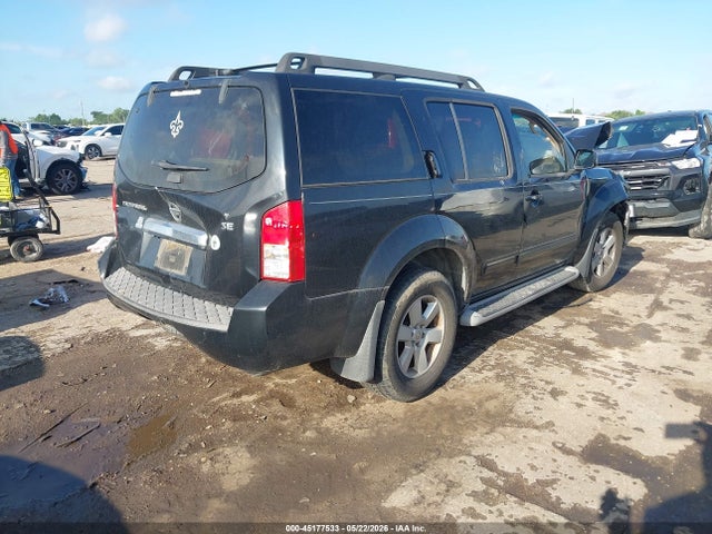 Nissan Pathfinder Se