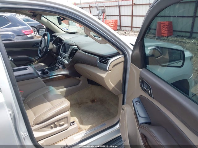 Chevrolet Suburban Lt