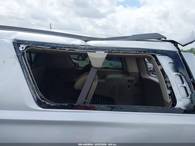 Chevrolet Suburban Lt