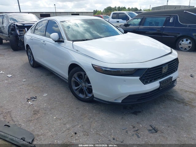 Salvage Honda Accord Image