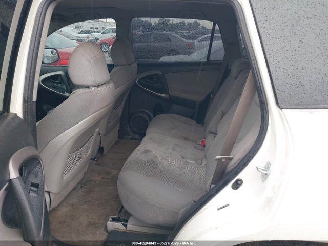 Toyota RAV4 Limited V6