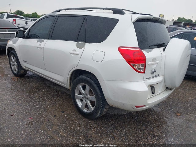 Toyota RAV4 Limited V6