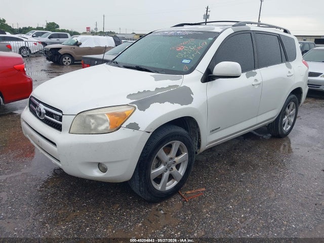 Toyota RAV4 Limited V6