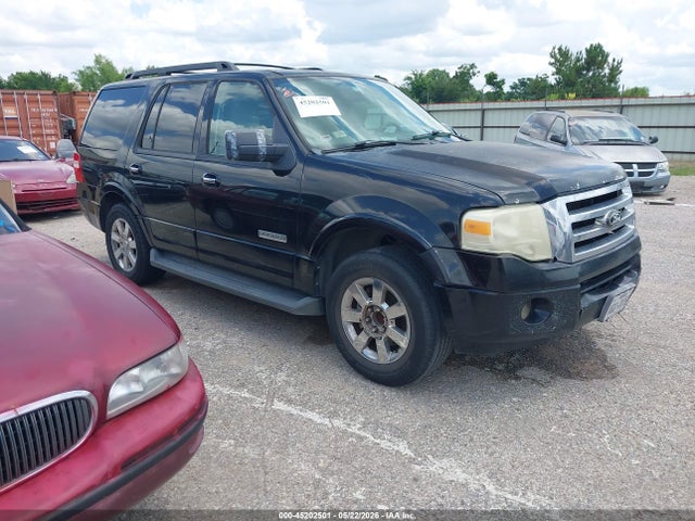 Salvage Ford Expedition Image