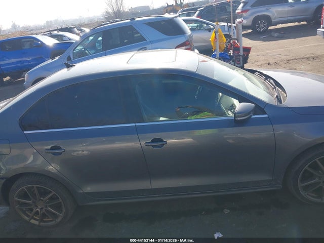 Volkswagen Jetta 1.8t Se