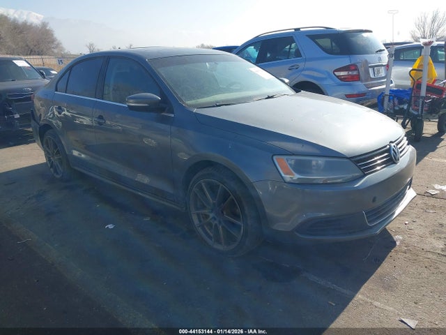 Salvage Volkswagen Jetta Image