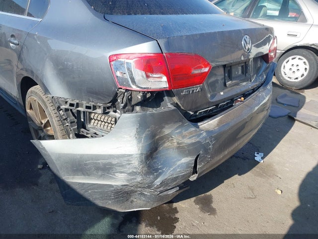 Volkswagen Jetta 1.8t Se
