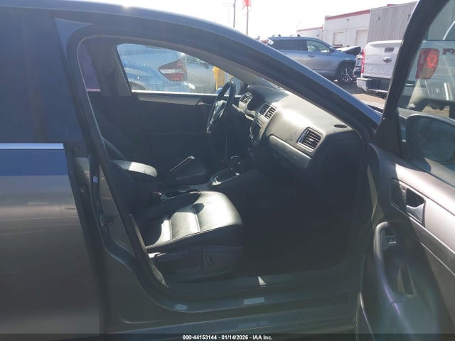 Volkswagen Jetta 1.8t Se