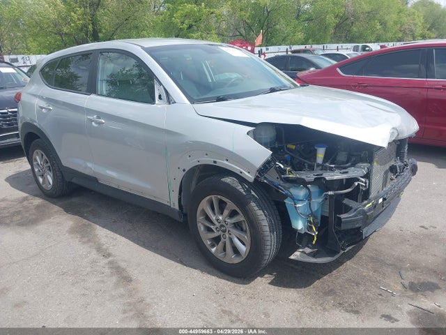 Salvage Hyundai TUCSON Image